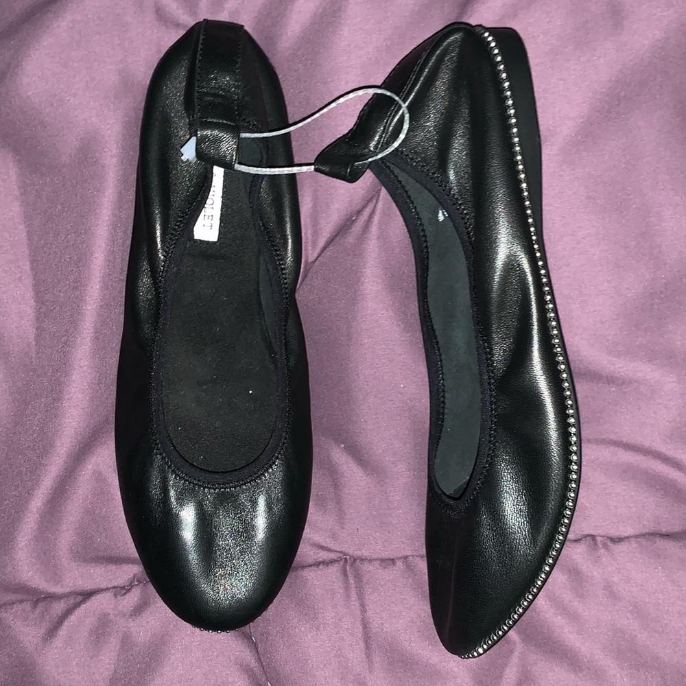 Black Chelsea & Violet  size 7 flats